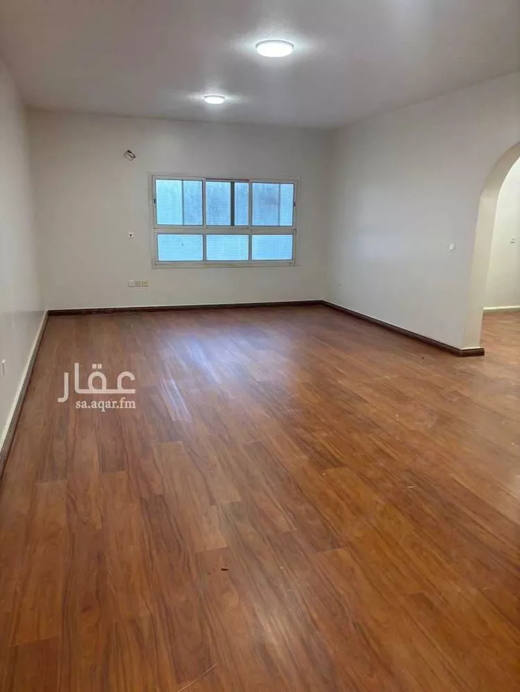 فيلا للإيجار في شارع منيفة, حي الورود, مدينة الرياض, منطقة الرياض صورة 3