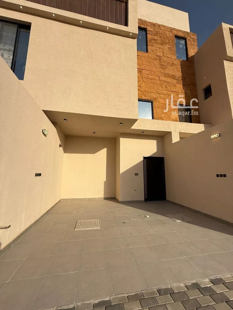 دور للبيع في شارع الجنابين, حي الحزم, مدينة الرياض, منطقة الرياض صورة 2