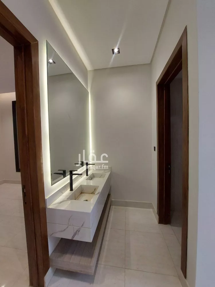 فيلا للبيع في شارع بيضاء نثيل, حي العريجاء الغربي, مدينة الرياض, منطقة الرياض صورة 3
