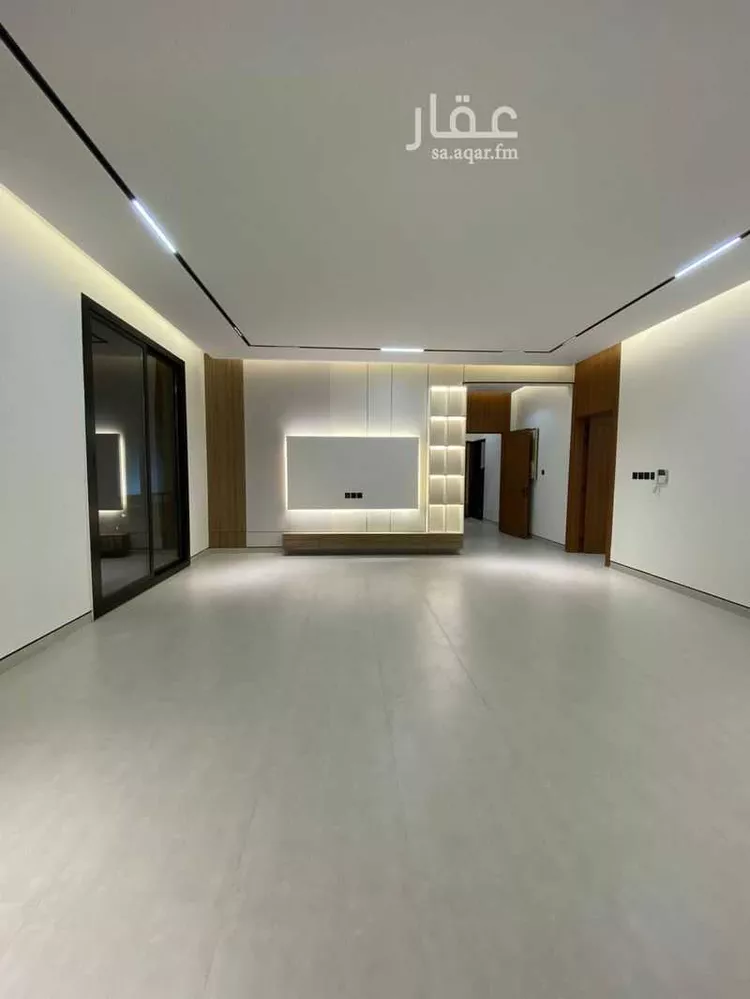 Floor for Sale in Riyadh Ash Sharq 9
