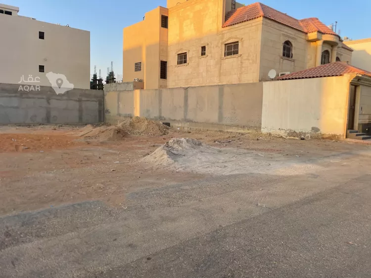 أرض للبيع في شارع عبدالقادر بن عبدالوارث, حي المهدية, مدينة الرياض, منطقة الرياض 8