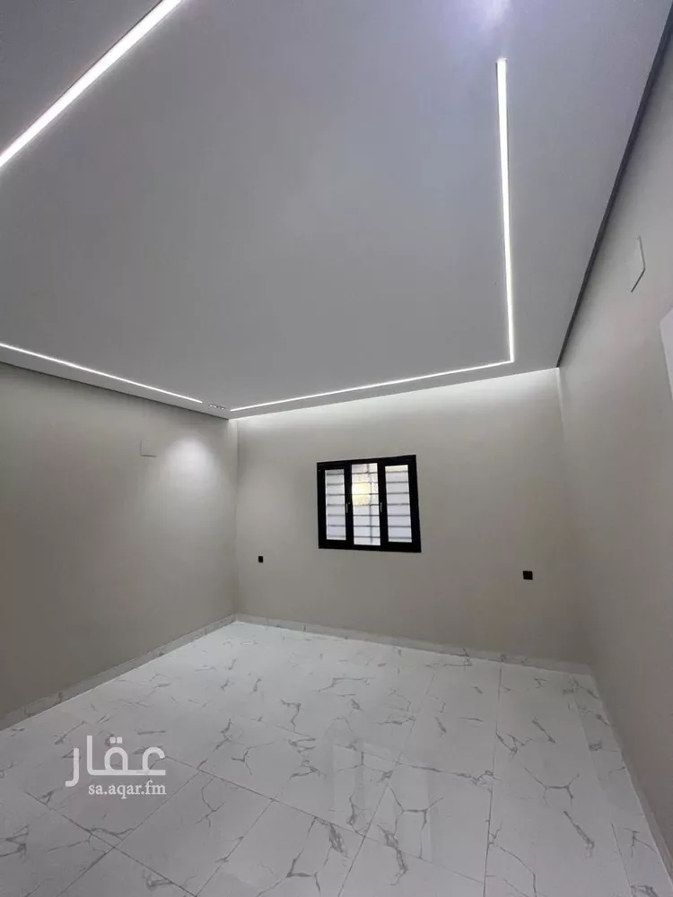 فيلا للبيع في شارع هند بنت ابي امية, حي الزهور, مدينة صامطه, منطقة جازان صورة 5