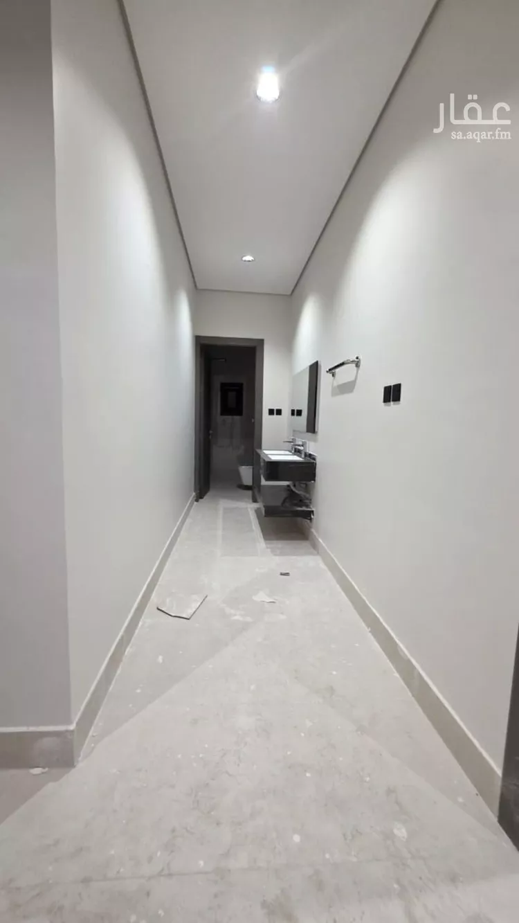 Floor for Sale in Riyadh Al Arid 12