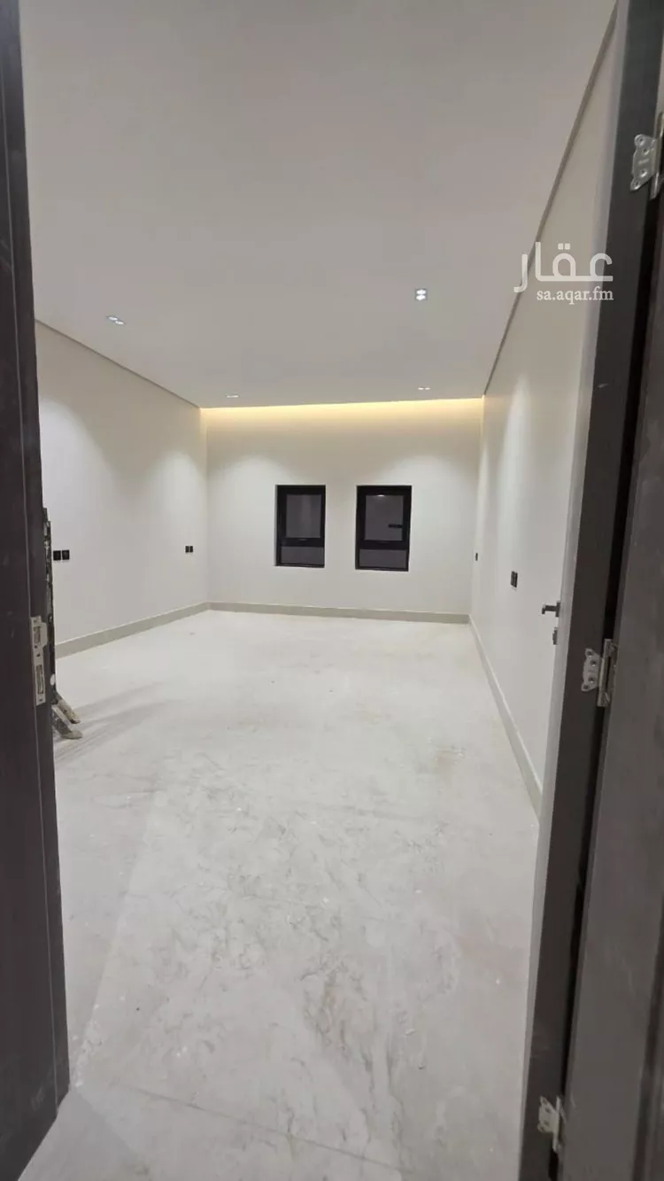 Floor for Sale in Riyadh Al Arid 21