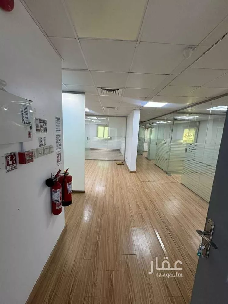 مكتب تجاري للإيجار في شارع عمر بن الخطاب, حي الشعلة, مدينة الدمام, المنطقة الشرقية