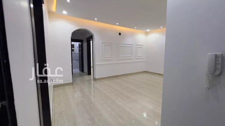Floor for Rent in Riyadh Ar Rimal 10
