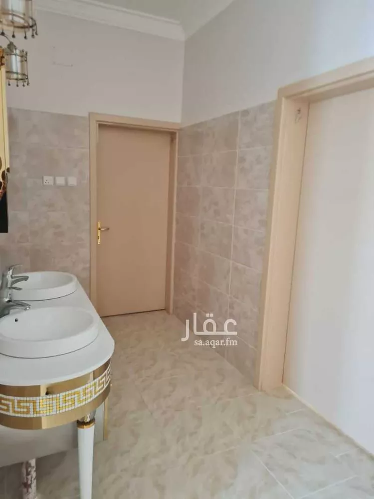 دور للإيجار في شارع خالد ابن المغيرة ، العسران ، سراة عبيدة صورة 2