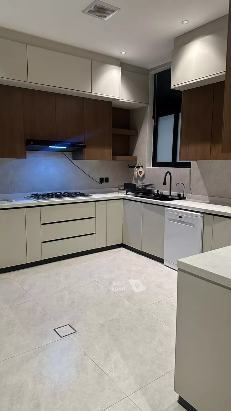 Floor for Rent in Riyadh Al Qadisiyah
