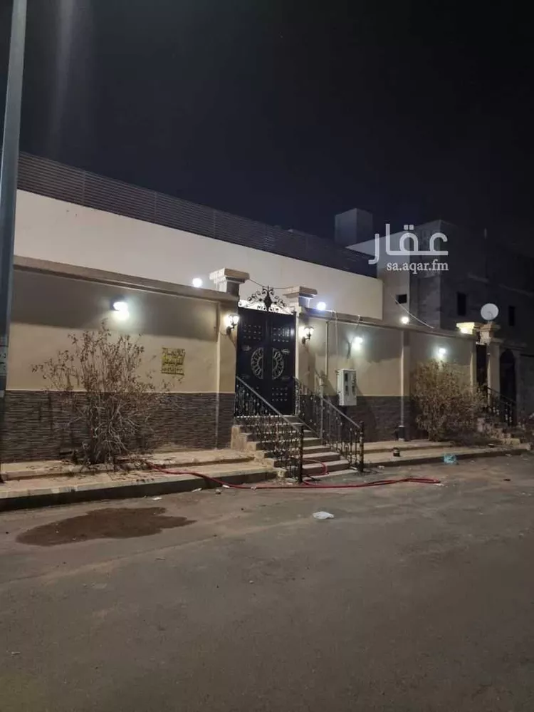 عمارة للبيع في شارع حبيب بن صالح, حي الدفاع, مدينة المدينة المنورة, منطقة المدينة المنورة