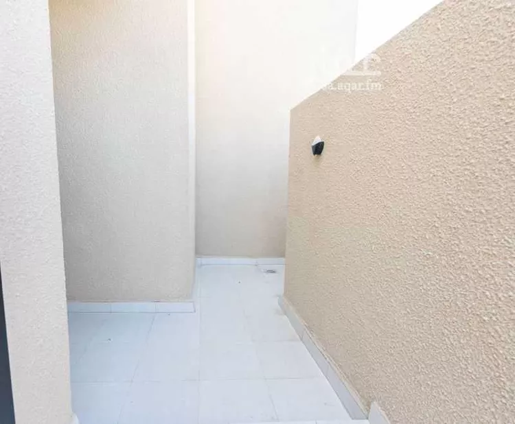دور للبيع في شارع ابن اللبان, حي الملك فهد, مدينة الرياض, منطقة الرياض 12