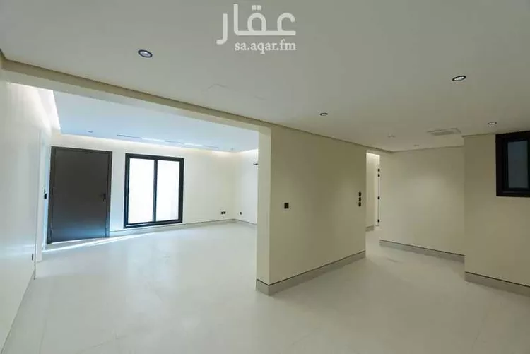 دور للبيع في شارع ابن اللبان, حي الملك فهد, مدينة الرياض, منطقة الرياض 18