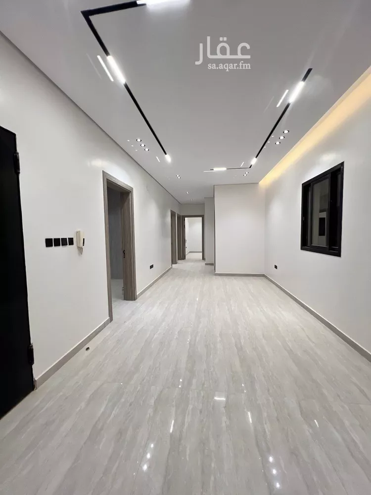 Floor for Sale in Riyadh Al Janadriyah 7