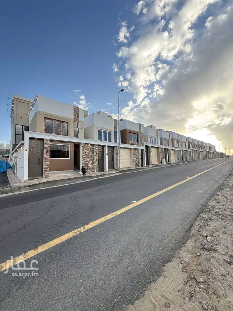 فيلا للبيع في شارع قصيصة, حي الغدير, مدينة أبها, منطقة عسير