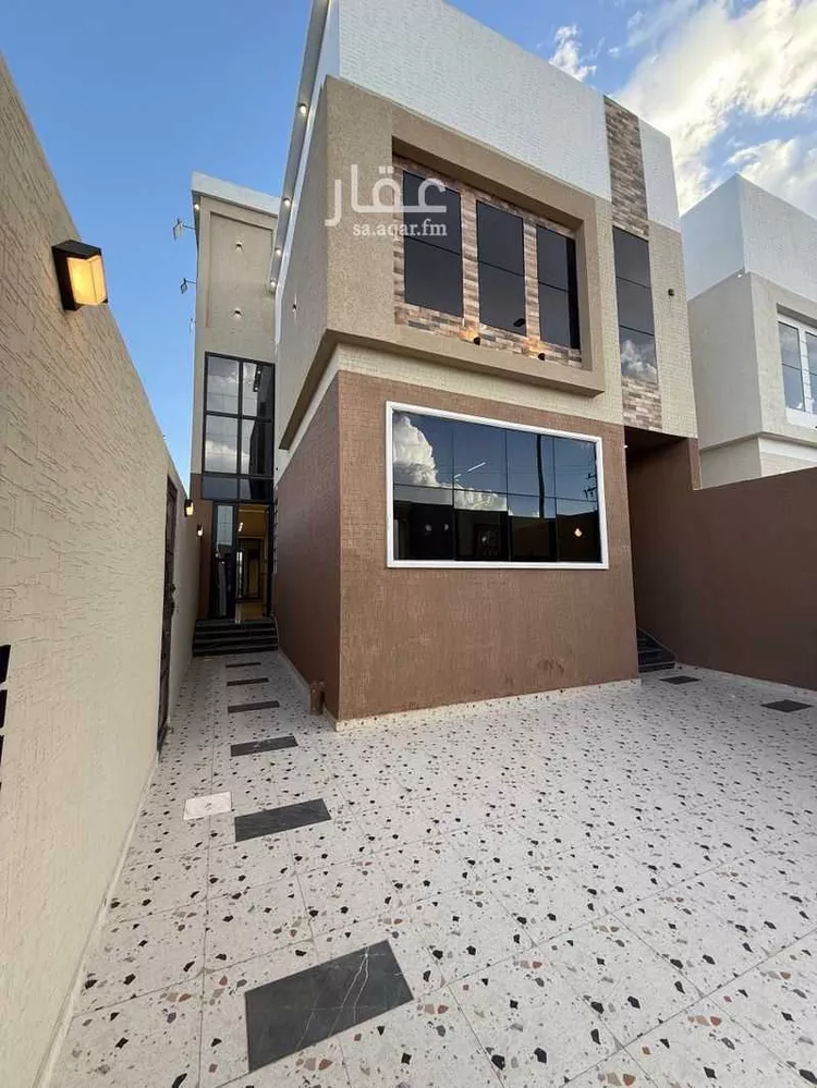 فيلا للبيع في شارع قصيصة, حي الغدير, مدينة أبها, منطقة عسير صورة 3