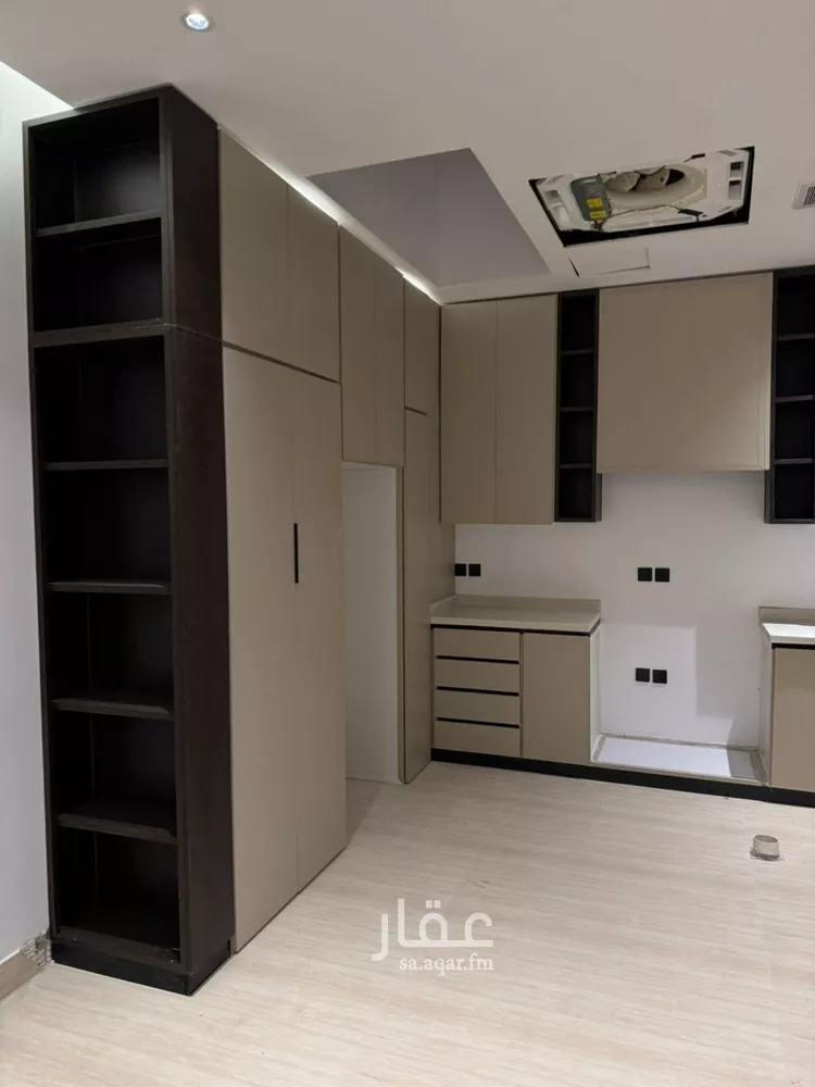فيلا للبيع في شارع العرين, حي الربيع, مدينة الرياض, منطقة الرياض صورة 3