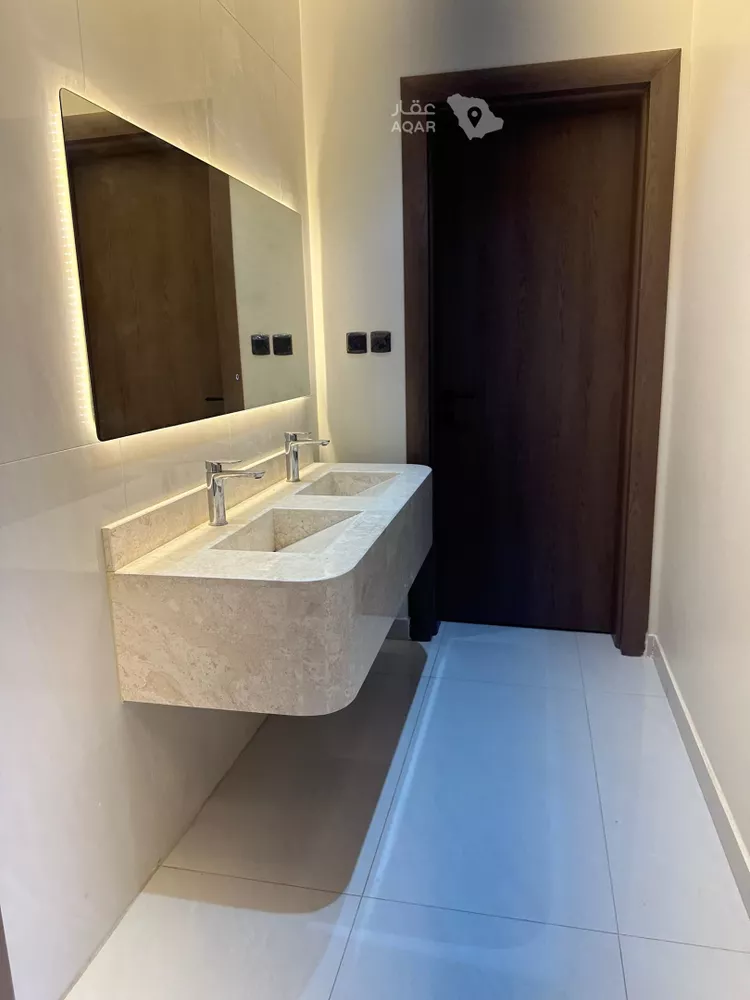 عمارة للبيع في شارع يزيد بن الجرمي, حي الدفاع, مدينة المدينة المنورة, منطقة المدينة المنورة 4