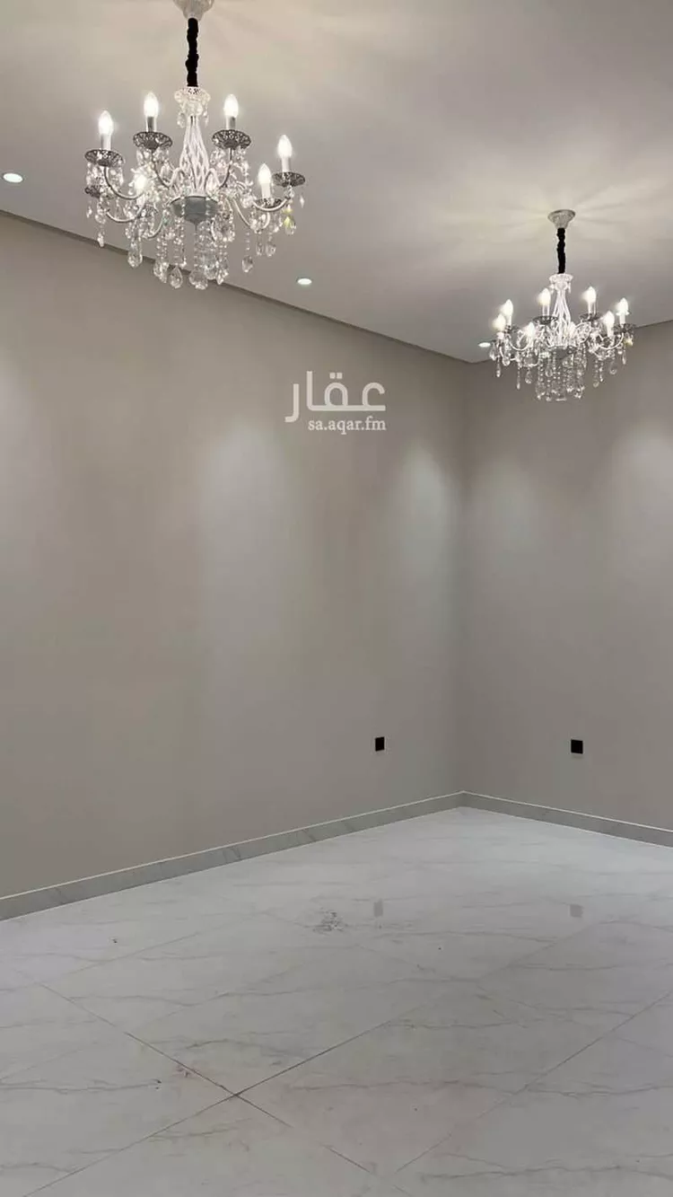 فيلا للبيع في شارع مخطط حطين, حي الشفق, مدينة بريدة, منطقة القصيم صورة 5