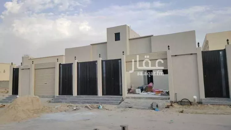 دور للبيع في شارع ابن رشيق, حي الربيع, مدينة النعيرية, المنطقة الشرقية