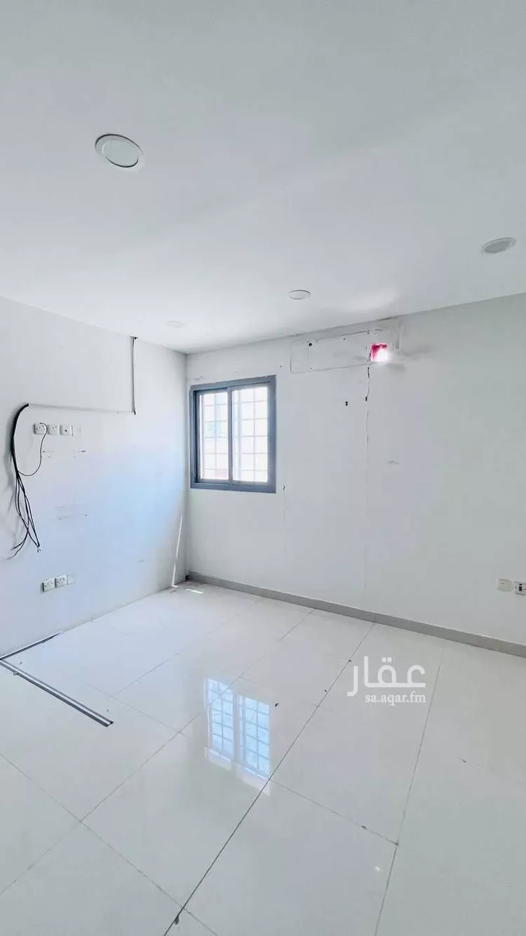 مكتب تجاري للإيجار في شارع الوديان, حي العقيق, مدينة الرياض, منطقة الرياض 8
