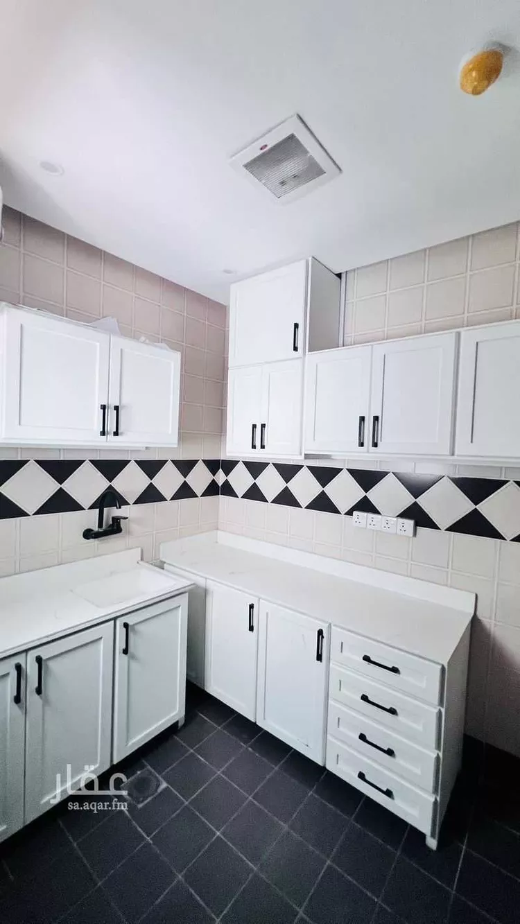 مكتب تجاري للإيجار في شارع الوديان, حي العقيق, مدينة الرياض, منطقة الرياض صورة 4