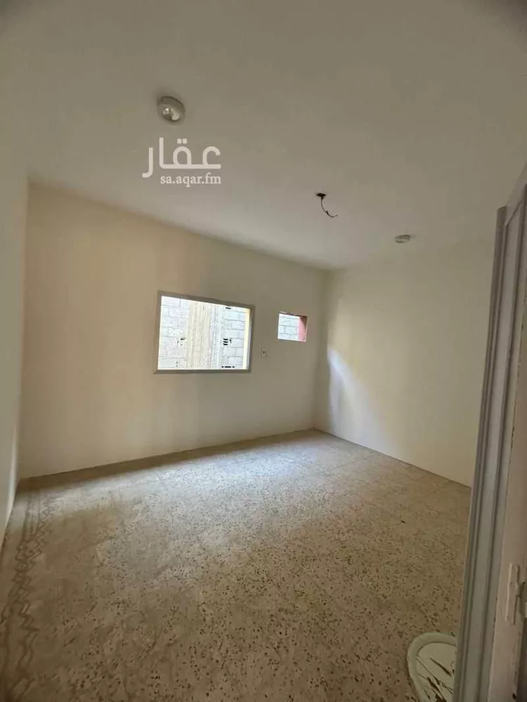 عمارة للبيع في شارع الملك فيصل, حي العزيزية, مدينة حائل, منطقة حائل 7