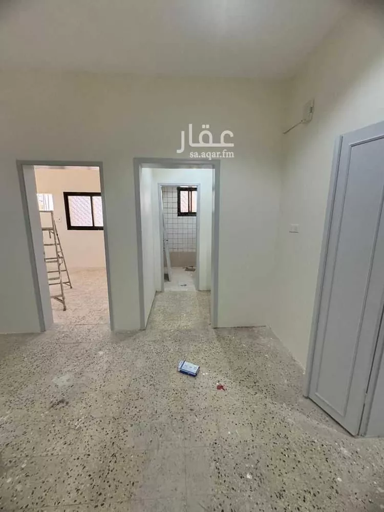 عمارة للبيع في شارع الملك فيصل, حي العزيزية, مدينة حائل, منطقة حائل 11