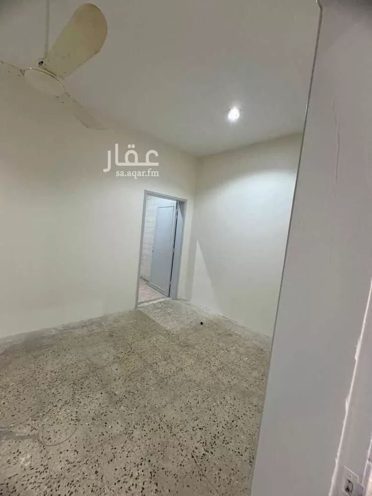 عمارة للبيع في شارع الملك فيصل, حي العزيزية, مدينة حائل, منطقة حائل 16