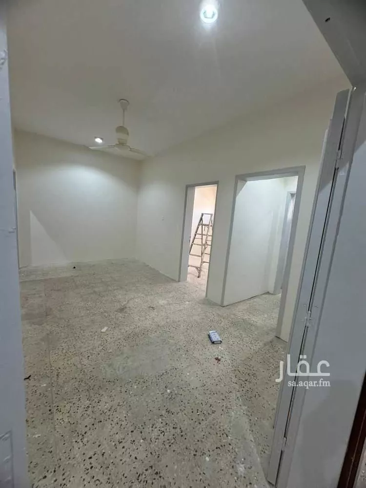 عمارة للبيع في شارع الملك فيصل, حي العزيزية, مدينة حائل, منطقة حائل 10