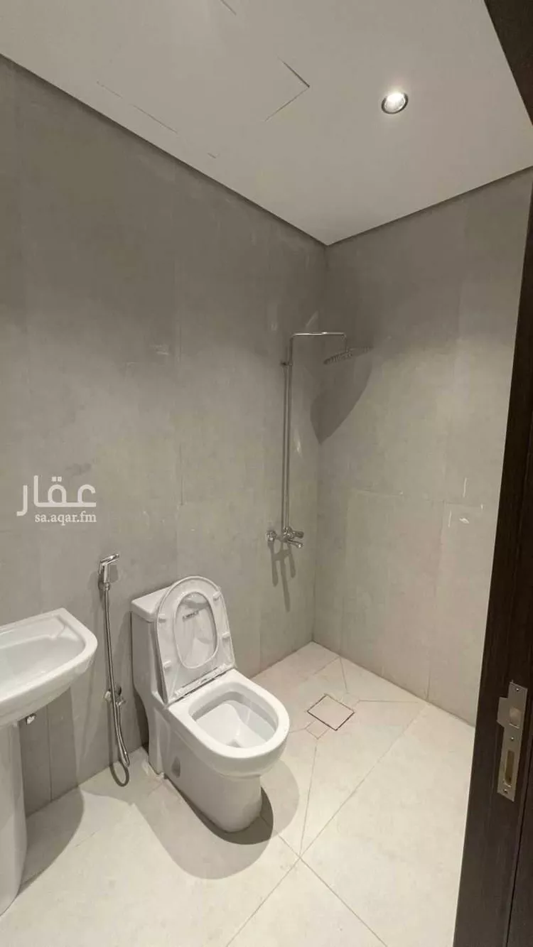 شقة للإيجار في شارع الامير ناصر بن عبد العزيز ، حي السويس ، جازان ، منطقة جازان