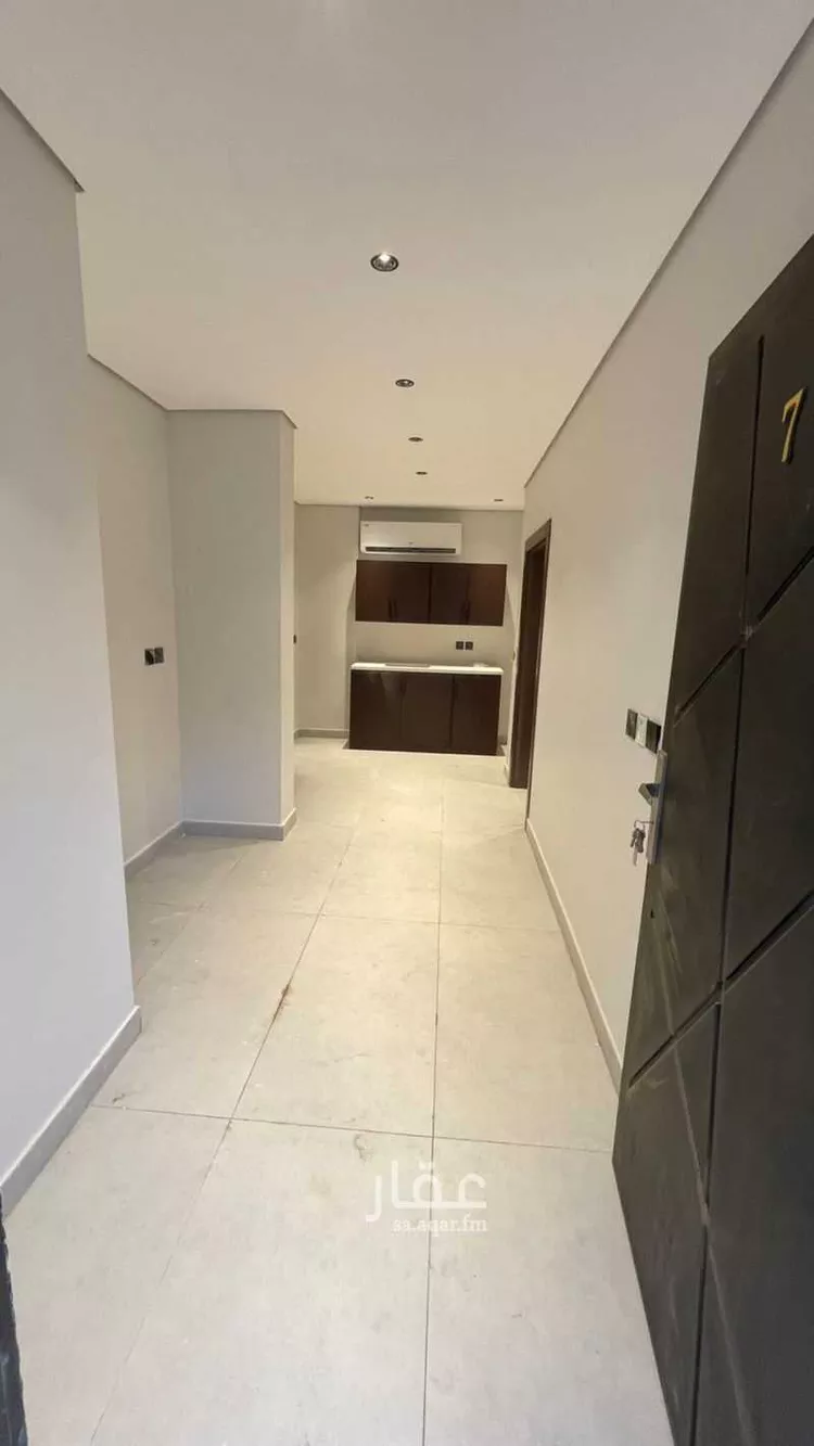 شقة للإيجار في شارع الامير ناصر بن عبد العزيز ، حي السويس ، جازان ، منطقة جازان صورة 3
