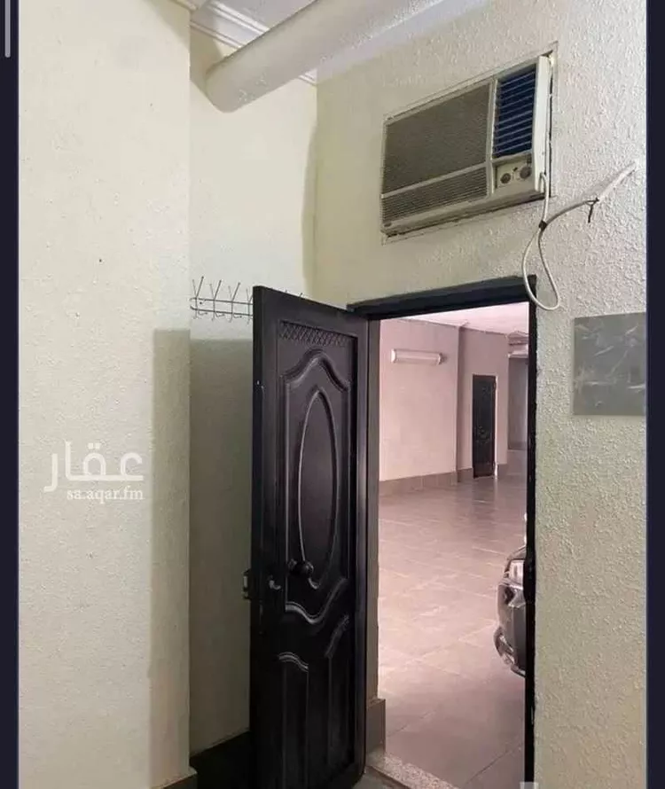 غرفة للإيجار في شارع غضا ابو فرائس ، حي النزهة ، جدة ، جدة