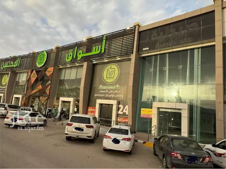 محل للإيجار في شارع فيصل بن مشعل بن سعود بن عبدالعزيز, حي القادسية, مدينة بريدة, منطقة القصيم صورة 2