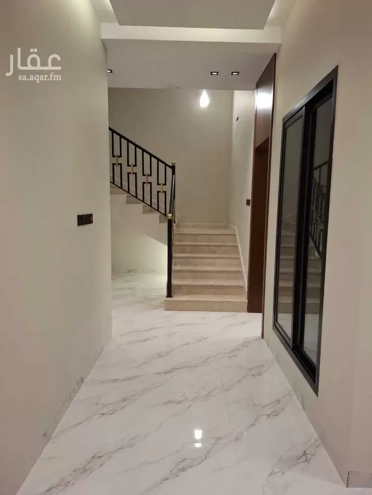 فيلا للبيع في شارع صالح الجرمي, حي المهدية, مدينة الرياض, منطقة الرياض صورة 3
