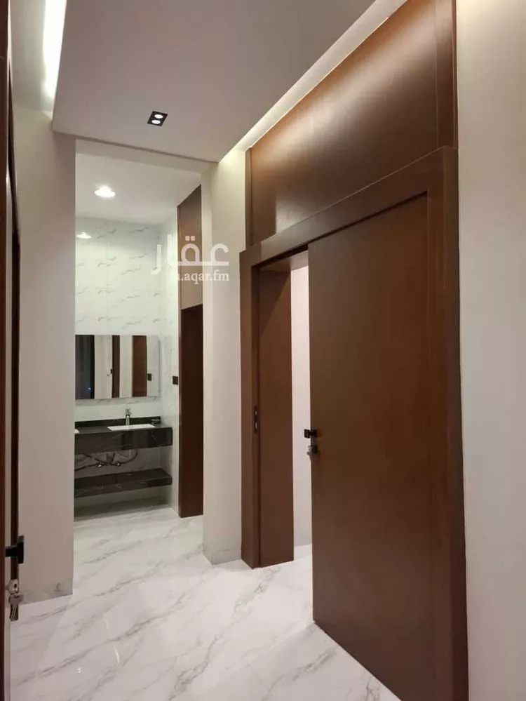 فيلا للبيع في شارع صالح الجرمي, حي المهدية, مدينة الرياض, منطقة الرياض صورة 3