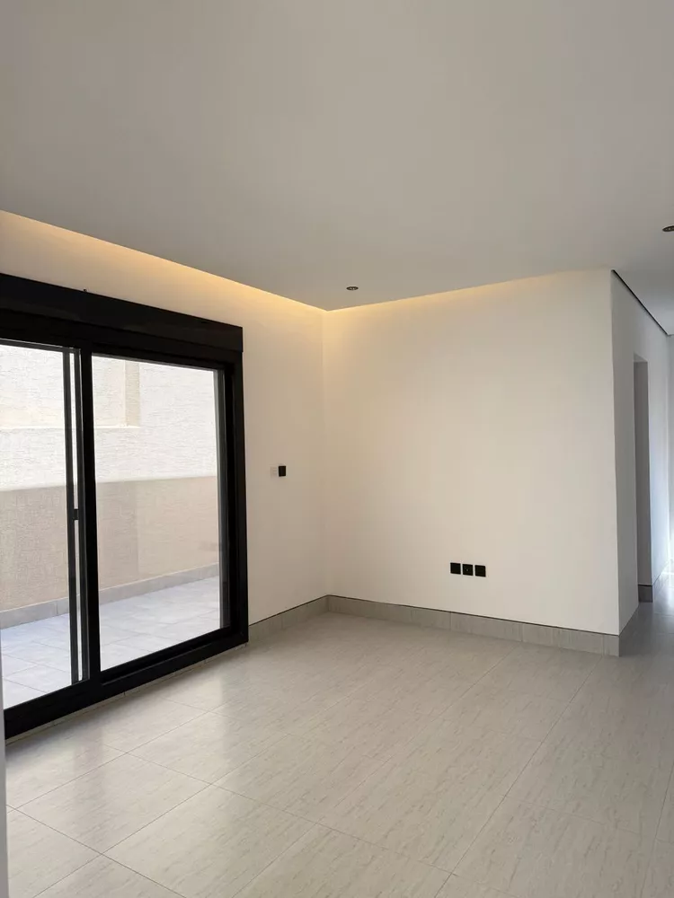 Floor for Sale in Riyadh King Fahd 7