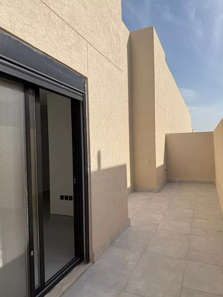 Floor for Sale in Riyadh Salah Ad Din 19