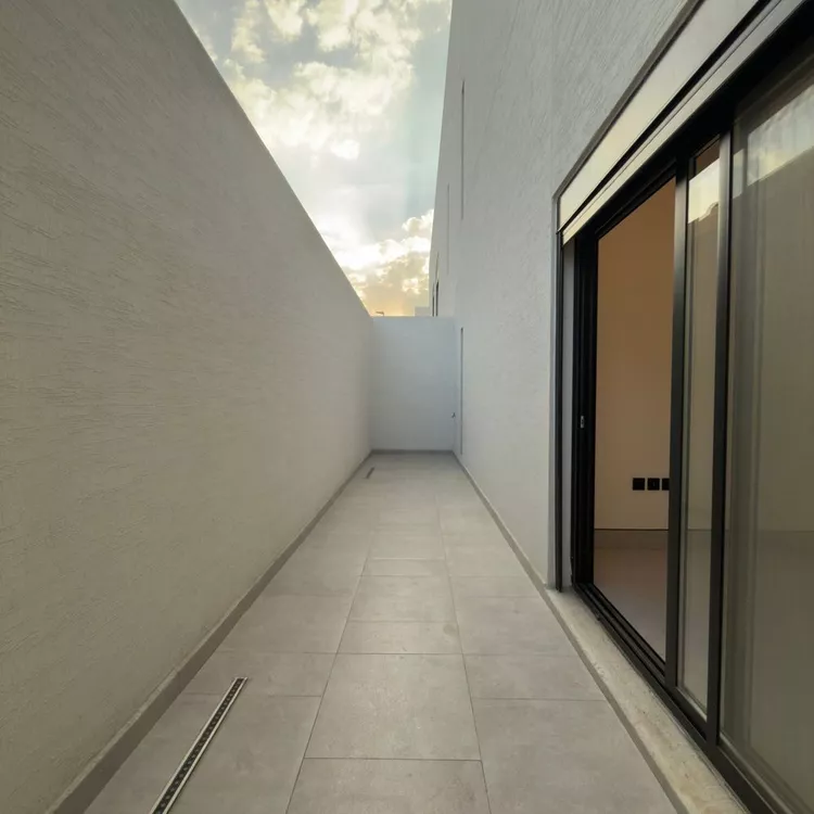 Floor for Sale in Riyadh As Sulimaniyah 13