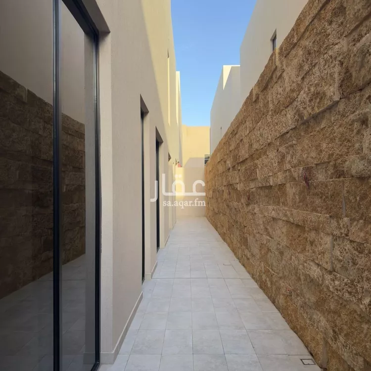 Floor for Sale in Riyadh Al Yasmin صورة 3