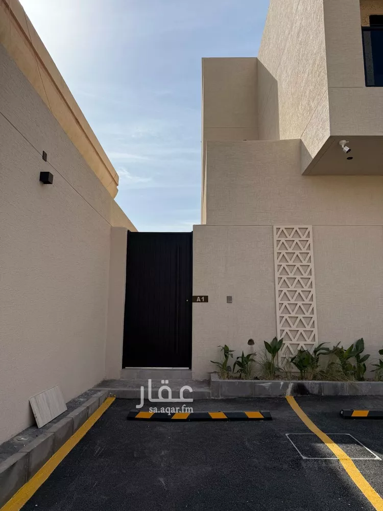 دور للبيع في شارع المنذر بن عبدالله, حي الملك سلمان, مدينة الرياض, منطقة الرياض صورة 2