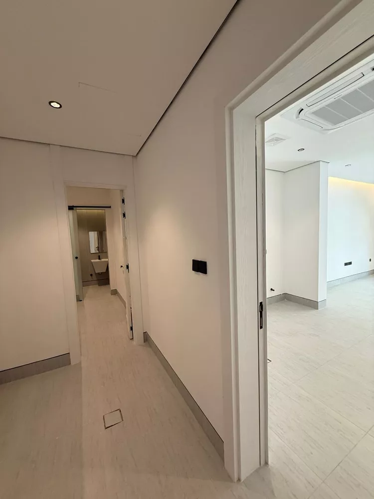 Floor for Sale in Riyadh Salah Ad Din 12