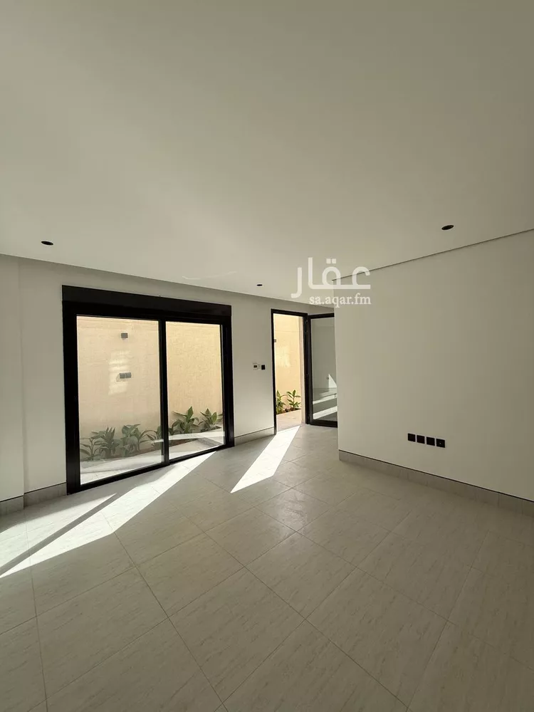 دور للبيع في شارع المنذر بن عبدالله, حي الملك سلمان, مدينة الرياض, منطقة الرياض صورة 5