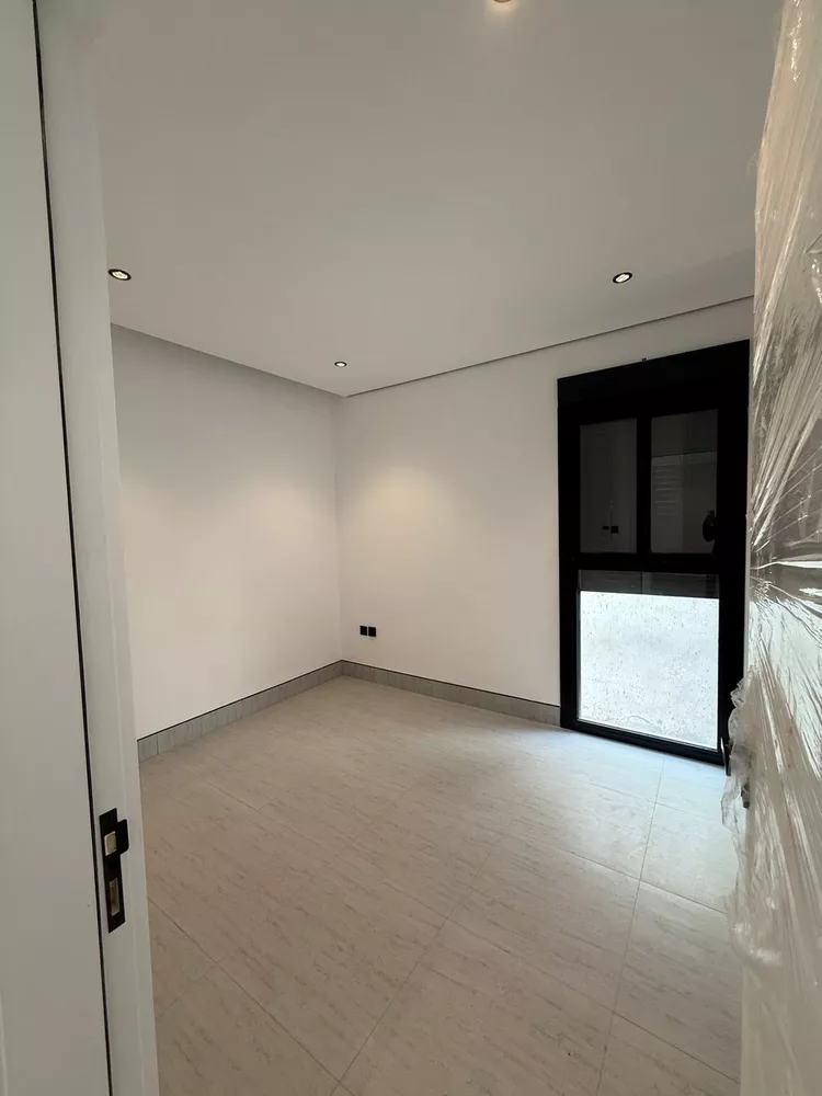 Floor for Sale in Riyadh Salah Ad Din 14