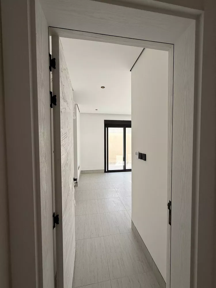 Floor for Sale in Riyadh Salah Ad Din 16