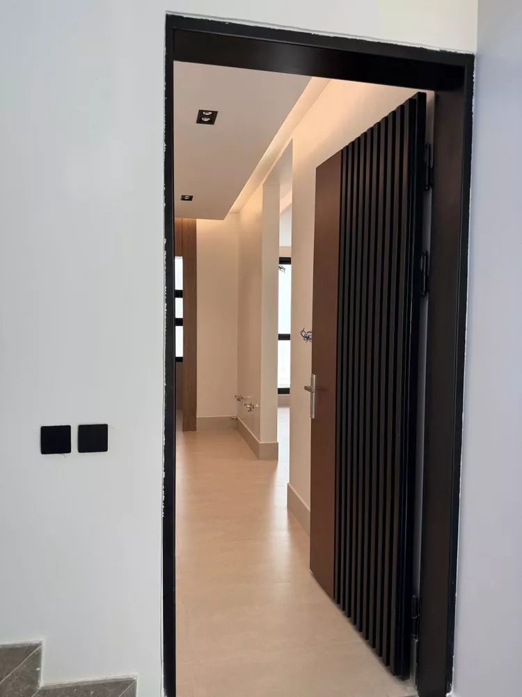 Floor for Sale in Riyadh Al Arid صورة 3
