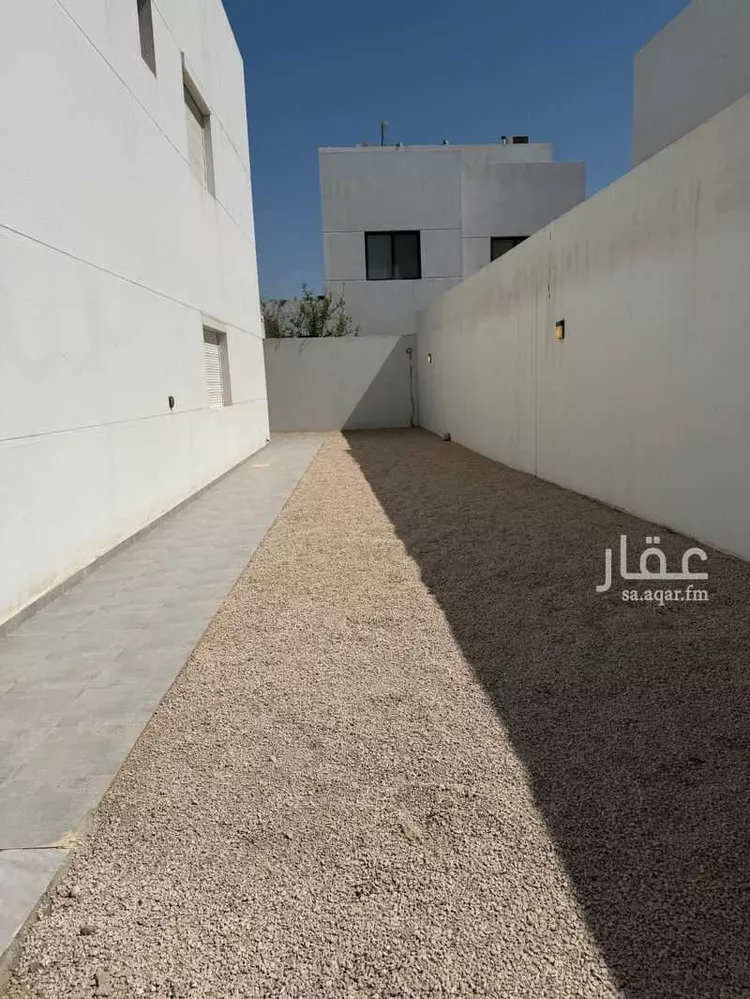 فيلا للإيجار في شارع البيان, حي الإسكان الجنوبي, مدينة الدمام, المنطقة الشرقية صورة 2