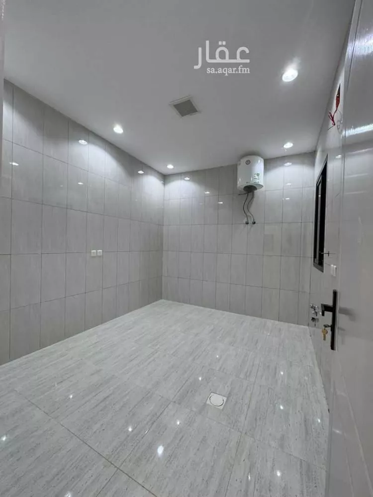 عمارة للإيجار في شارع أسعد بن أحمد دهان, حي الرمال, مدينة الرياض, منطقة الرياض صورة 5