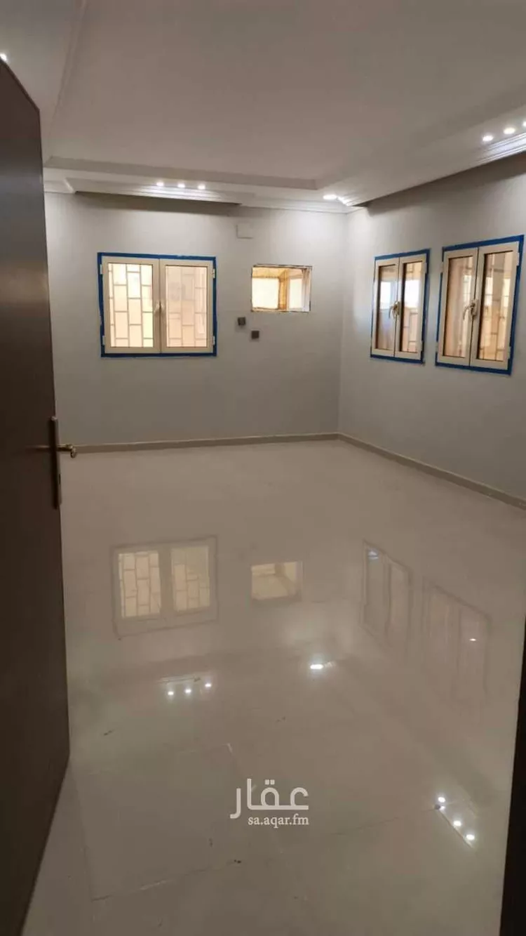 شقة للإيجار في شارع شارع 12 هـ, حي الشاطئ, مدينة جازان, منطقة جازان