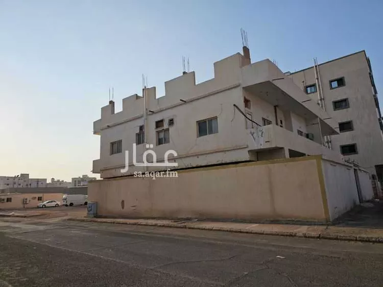 عمارة للبيع في شارع طلق ابن علي الحنفي ، حي بني حارثة ، المدينة المنورة ، منطقة المدينة المنورة
