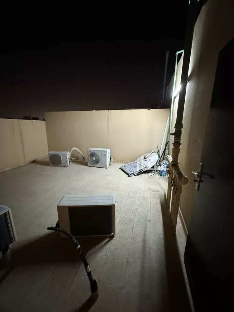 فيلا للإيجار في شارع رقم 22, حي الياسمين, مدينة الرياض, منطقة الرياض صورة 2