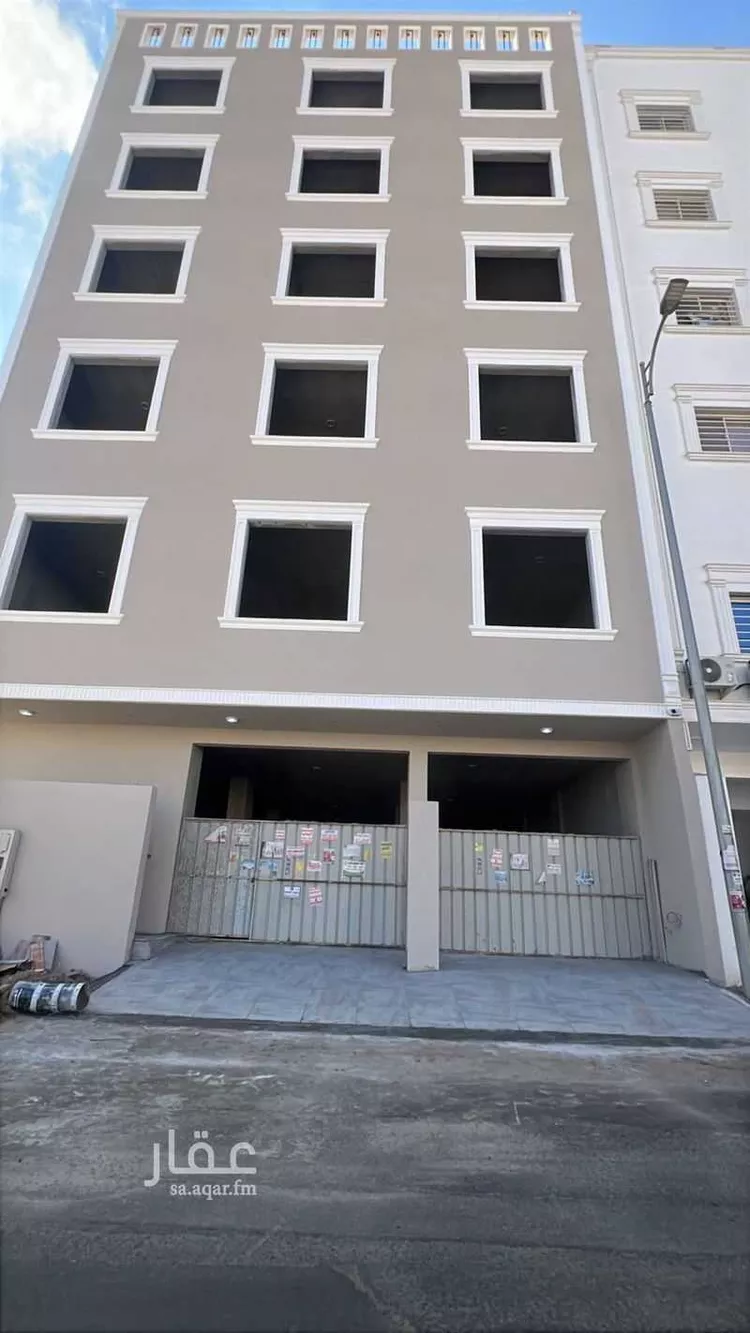 عمارة للبيع في شارع 243 الروابي, حي الروابي, مدينة أبها, منطقة عسير صورة 4